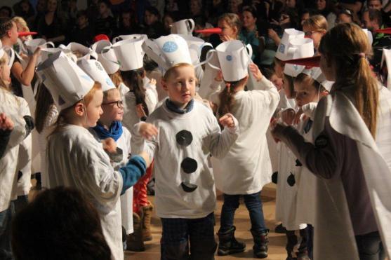 Broumovská Základní škola Hradební už deset let nacvičuje Vánoční ladění
