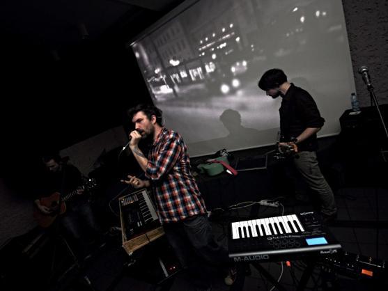 V broumovském Klubu Ambra vystoupili Mermomoc a Bonus & Martin Tvrdý Trio 