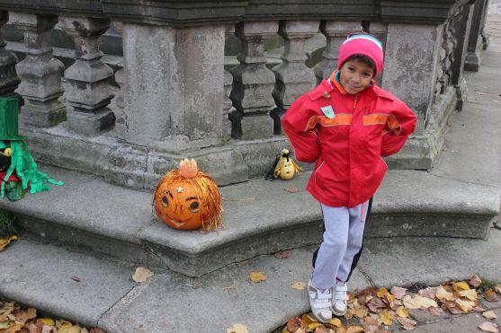 Na broumovském náměstí se dlabaly dýně už po osmé