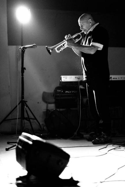 V páteční večer se domovem pro Laca Décziho stal sál hospody U Pitašů 