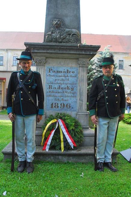 Oslavy polických ostrostřelců na fotografiích Štěpána Horáka