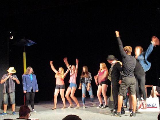 Kdyby všichni kluci a holky světa… 