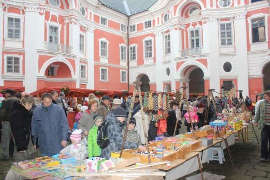 Broumovský klášter v neděli ožije Adventním trhem 