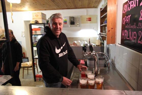 Derby rozhodl penaltou broumovský brankář Jakub Drahorád