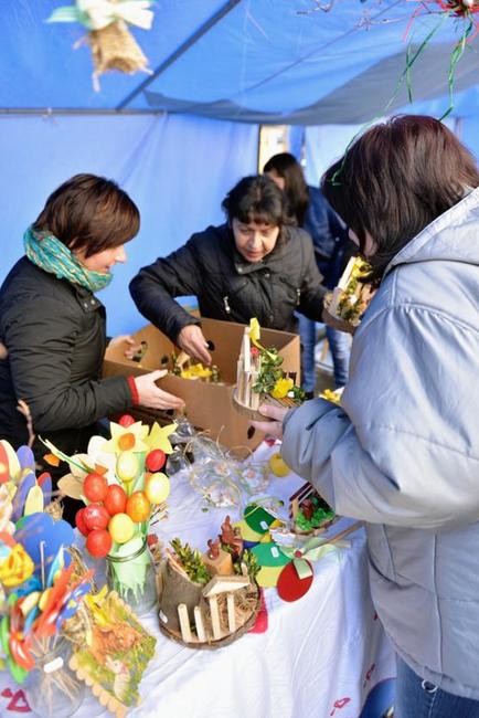 Návštěvníci velikonočního jarmarku oslavili příchod prvního jarního dne