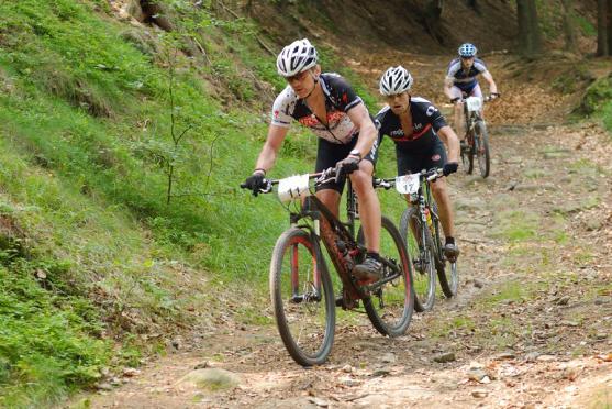 Do cíle cyklistického etapového závodu Specialized MTB Trilogy dorazilo 165 závodníků