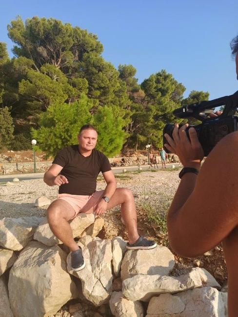 Jedním z finalistů soutěže Gentleman & Žena České republiky 2021 je rodák z Broumovska Jan Šraitr