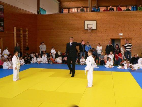 Zlatá olympijská medaile judisty Lukáše Krpálka motivuje. Na Pohár hejtmana do Broumova přijelo více než 200 mladých judistů