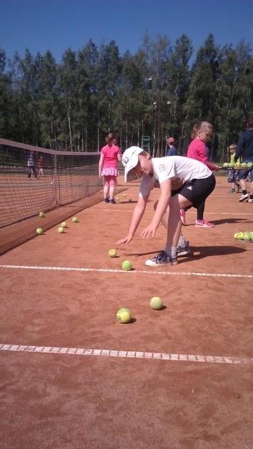 Hitem léta je tenisová školička