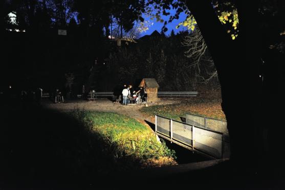 Strašidelnou Alejku letos znovu naplnila strašidla, děti a jejich smích