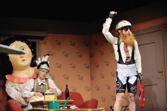 Pavla Tomicová a Jiří Zapletal uvedli v Broumově Podivné odpoledne Dr. Zvonka Burkeho