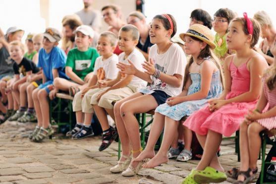 Ozdobou posledního představení osmého Malého letního divadlení byla Valerie Zawadská
