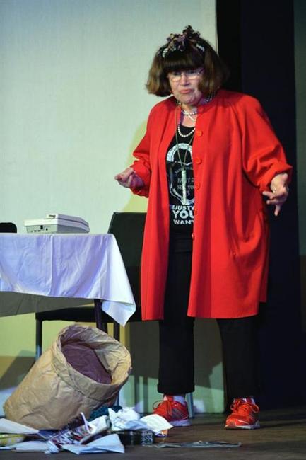 Starosta města Broumova slavnostně zahájil festival Malé letní divadlení