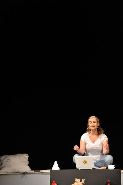 Hradecké Klicperovo divadlo uvedlo v Broumově hru Žárlivost