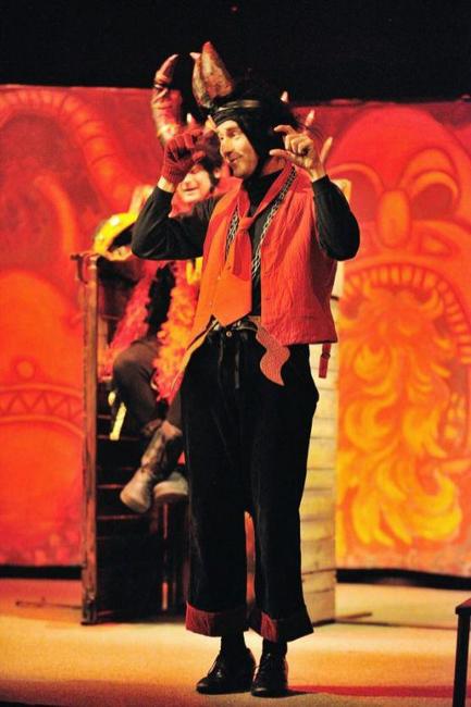 Dětské divadelní představení Jak se zbavit čerta na fotografiích Jana Záliše