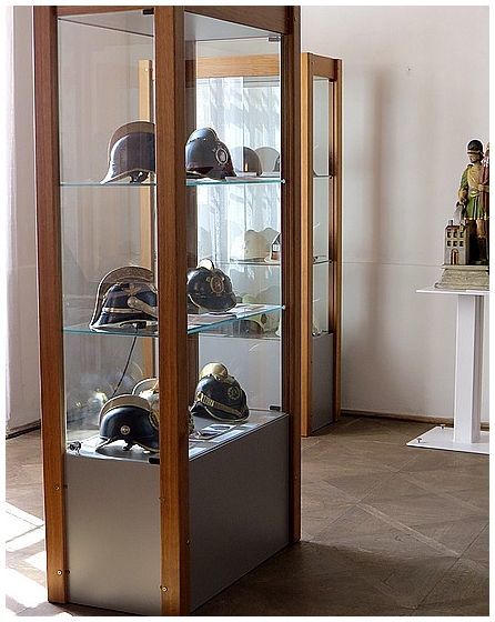 Muzeum Broumovska vystavuje předměty a archiválie mapující historii a vznik místních hasičských sborů