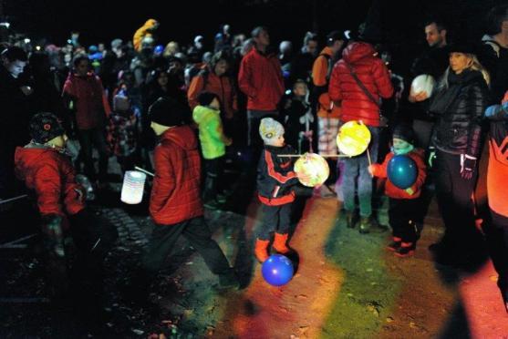 Alejka již popáté patřila čarodějkám, elfkám, smrtkám...