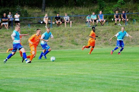 Police pomstila Broumov a postoupila v poháru 