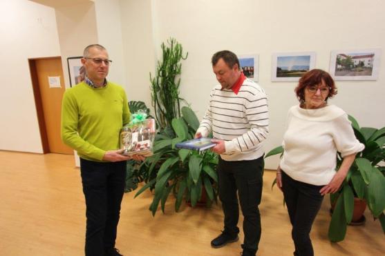 Do nemocnice většinou nikdo nechodí, když zrovna nemusí... 