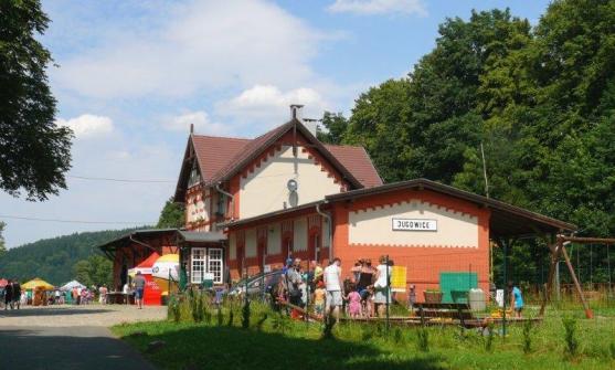 Broumováci opět závodili v Polsku na ručních drezínách