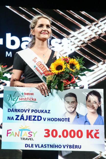 Hold Karlu Gottovi vzdaly také finalistky soutěže Batist Nej sestřička