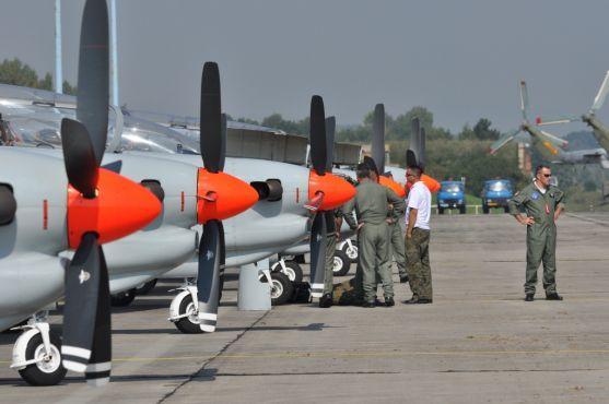 Desítky letounů z 15 zemí světa. To je CIAF 2012