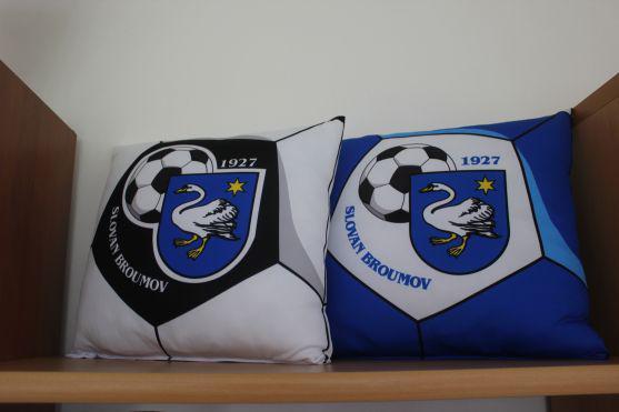 Poslankyně Zdeňka Horníková zahájila fotbalové derby v Broumově