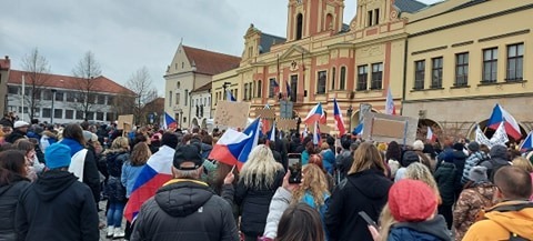 Broumovská stopa občanského protestu v Mělníku