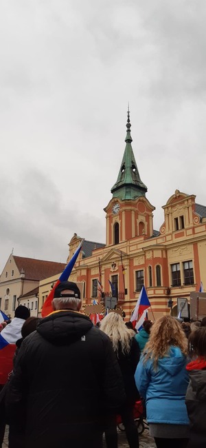 Broumovská stopa občanského protestu v Mělníku