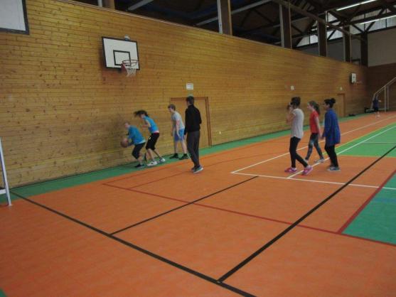 Broumovský volejbal si vychovává mladou generaci. Děti jsou však vedeny ke sportovní všestrannosti