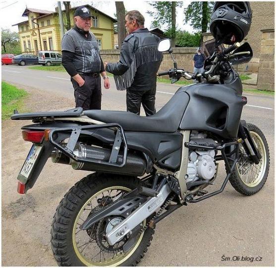 Motorkáři si nechali požehnat své stroje