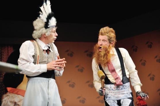 Pavla Tomicová a Jiří Zapletal uvedli v Broumově Podivné odpoledne Dr. Zvonka Burkeho