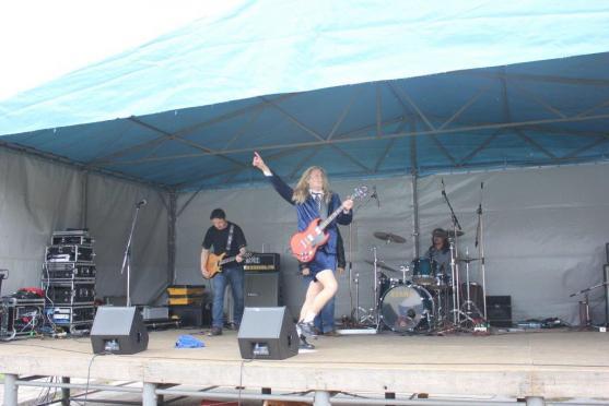 V Teplicích nad Metují přivítali jaro a opět otevřeli hotel Střelnice