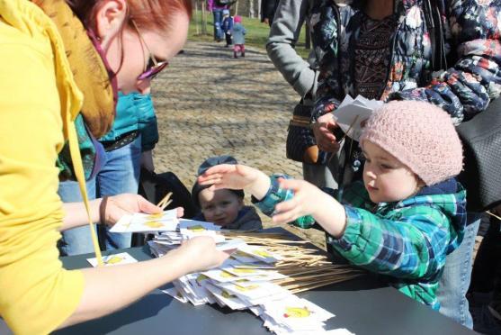 Hledání kuřátek přilákalo do kláštera téměř dvě stě dětí