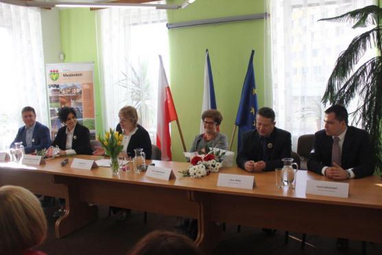 V sobotu byla zahájena autobusová veřejná doprava mezi městy Walbrzych a Meziměstí