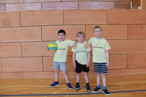 Broumovské volejbalové naděje zatím sbírají zkušenosti