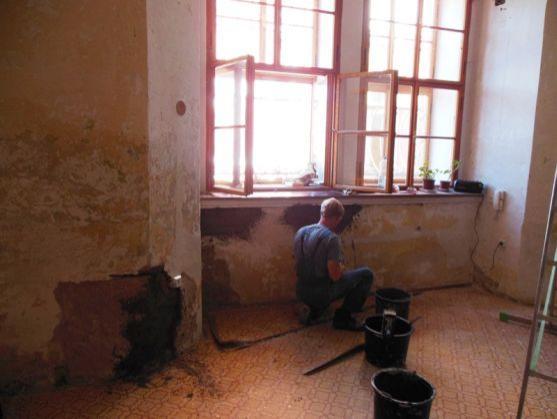 V Broumově se realizuje projekt, který zlepšuje šance na získání zaměstnání lidem se základním vzděláním