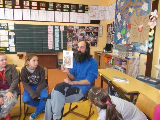 Celé Česko, včetně broumovské Masarykovy základní školy, četlo dětem 