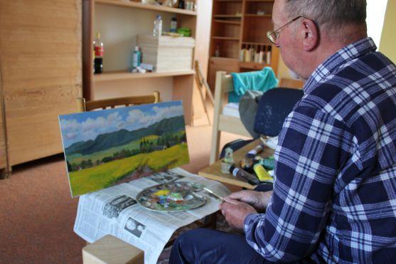 Křinice obsadili výtvarníci. Budou vystavovat, ale také recitovat 