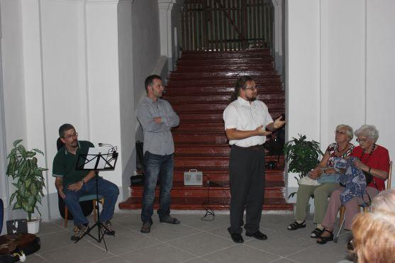 Polickou výstavu 8 & 60 zahájily písně Karla Kryla