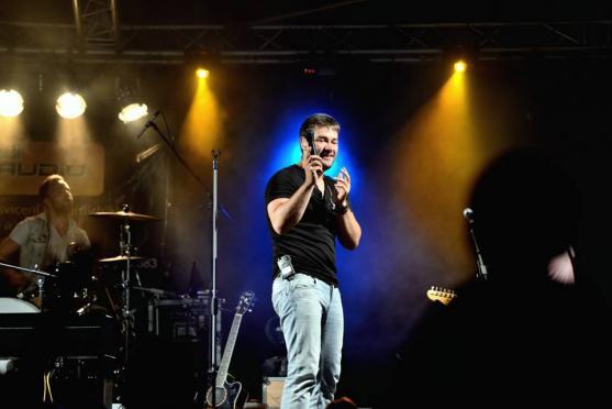 Broumov o víkendu ovládla pouť. Třešničkou na dortu byl Marek Ztracený 