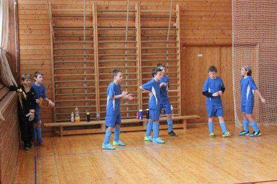 Desátý ročník fotbalového turnaje O pohár 17. listopadu vyhrála broumovská Hradebka. Už po sedmé