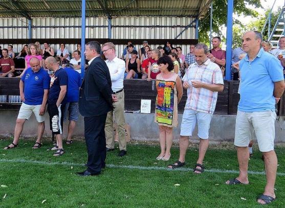 Devadesát let broumovské kopané zalité sluncem, vzpomínkami a nadějí