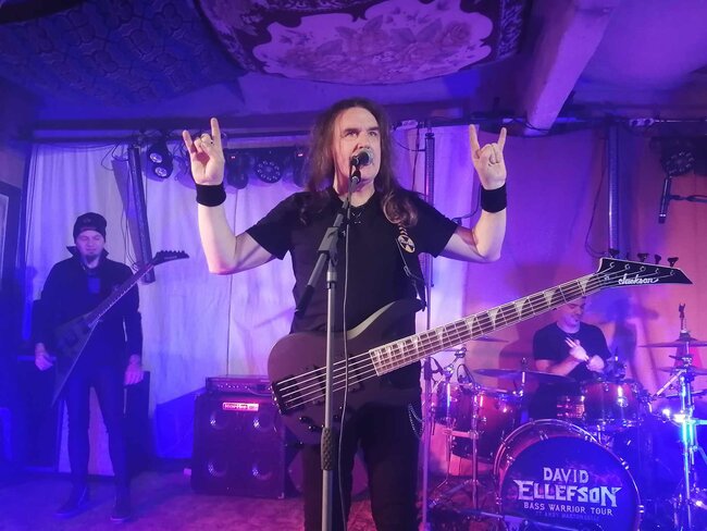 Metalové peklo v Edenu