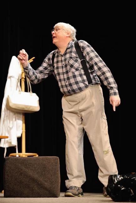 Bláznivou komedii z České Skalice hostilo broumovské divadlo