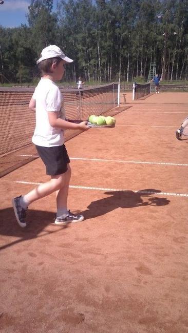 Hitem léta je tenisová školička