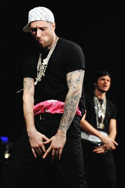 Krasavci Vyhazovači vyprodali broumovské divadlo čtrnáct dní před akcí