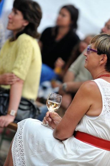 Ozdobou posledního představení osmého Malého letního divadlení byla Valerie Zawadská