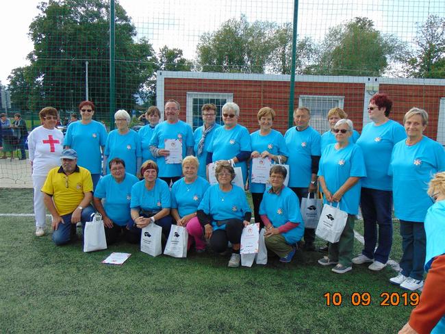 Senioři v Broumově si rádi hrají! První ročník sportovní olympiády jim rozproudil krev v žilách