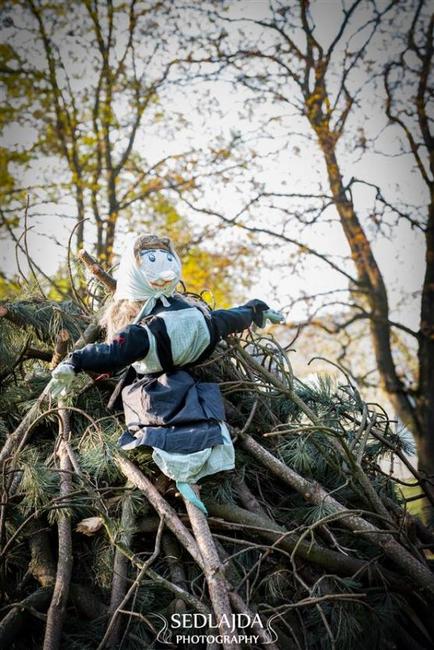 Čarodějnické veselí doprovázela jasná obloha